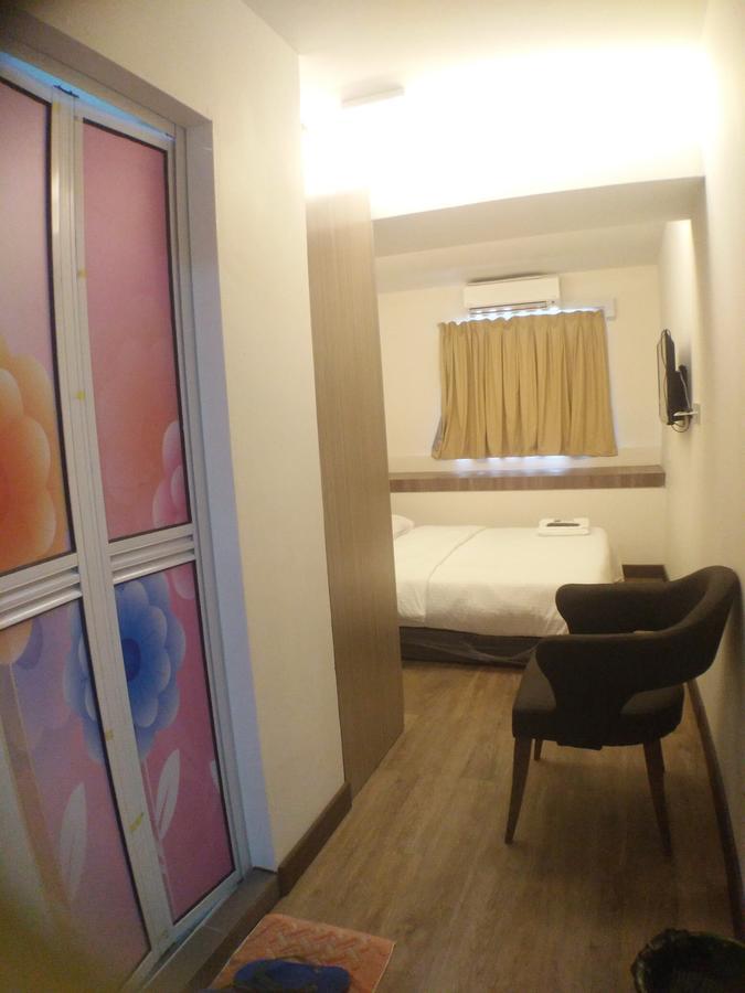Hotel Truly Asia Kota Kinabalu Buitenkant foto